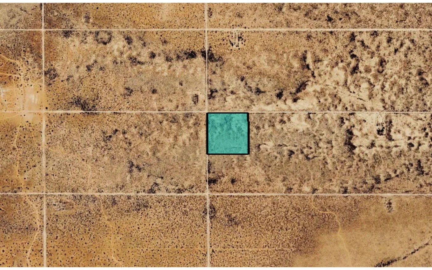 10 Acre lot off TBD Dr in El Paso, Texas! INVEST NOW!!-X577-000-3080-0450, photo 2